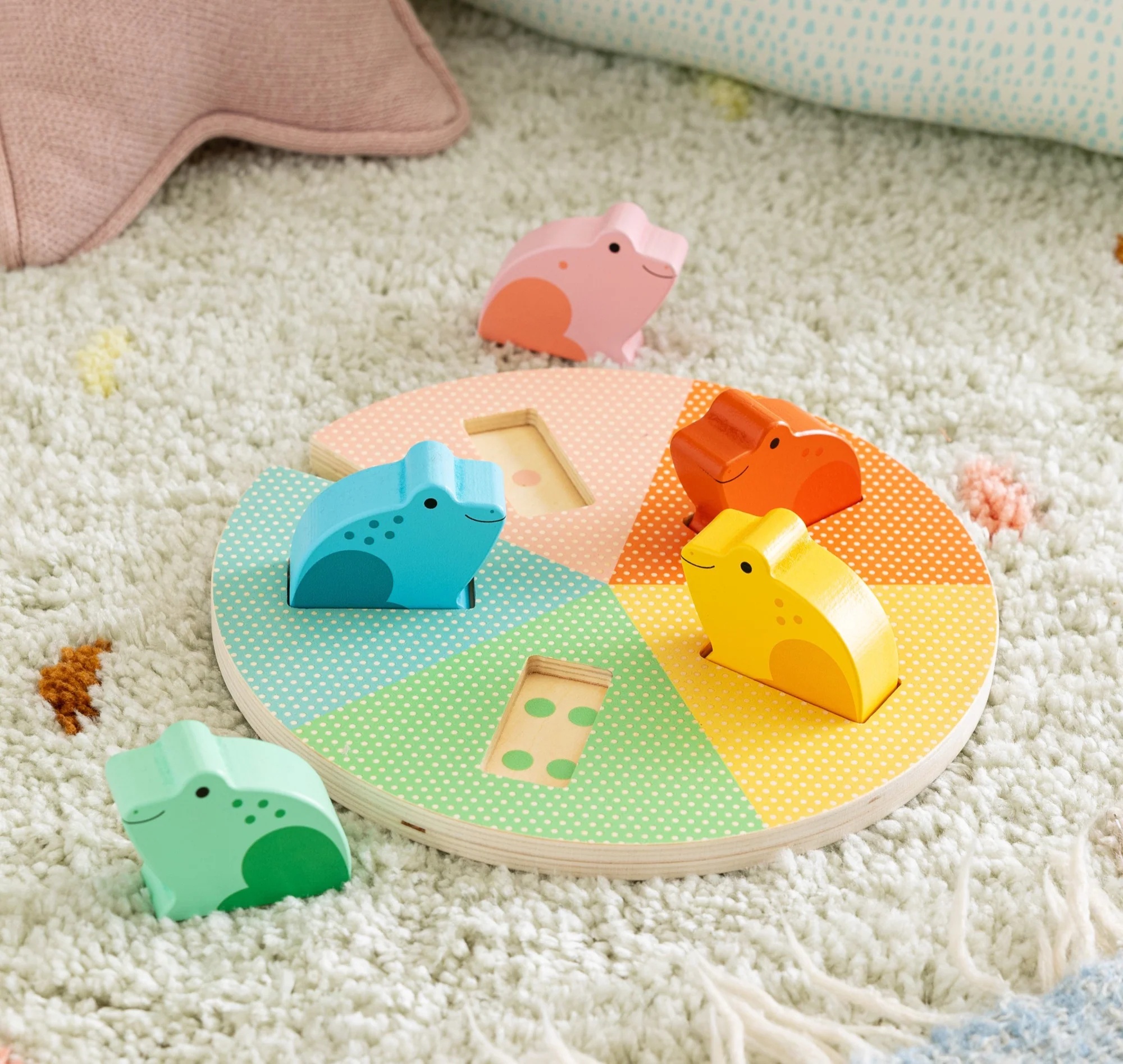 Five Little Speckled Frogs Nursery Counting Puzzle 2