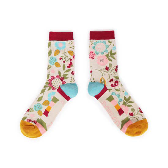 Scandi floral bamboo socks in cream (women's) 1